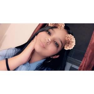 Meet your Posher, Noemí